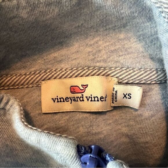 Vineyard vines light blue 1/4 zip sweater. - Picture 6 of 10